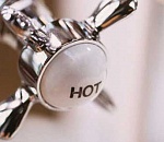 Шесть астраханских улиц остались без горячей воды и отопления