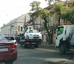 В Астрахани на Больших Исадах работали эвакуаторы