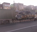 В Астрахани на дороге запечатлели вертолет