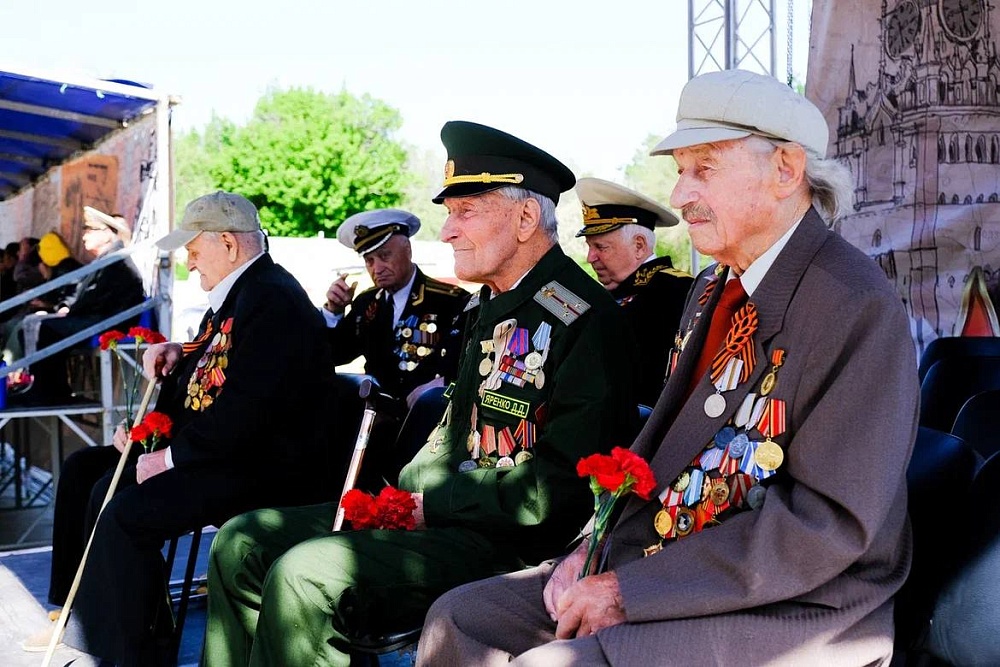 Более 1100 астраханских ветеранов получили юбилейные выплаты ко Дню Победы