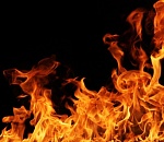 Ночью в Астрахани произошел крупный пожар: сгорел жилой дом