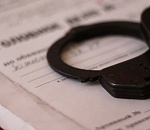 В Астрахани двое полицейских попались на взятке в 100 тысяч