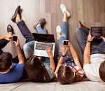 43% опрошенных астраханцев признались, что зависимы от гаджетов