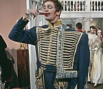 Поручик, не хотите ли стаканчик камызякского игристого?