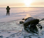 Мужчина и двое детей погибли, провалившись под лед на Волге
