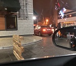 Астраханцы умудрились устроить ДТП на кассе Мак-авто