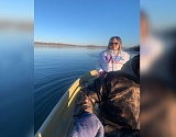 Астраханские обходчики УИК добираются до избирателей на лодках