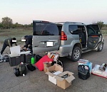 Астраханские силовики задержали московский Лексус с рыбой и икрой 