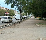 В Астрахани пропал въезд во двор жилого дома