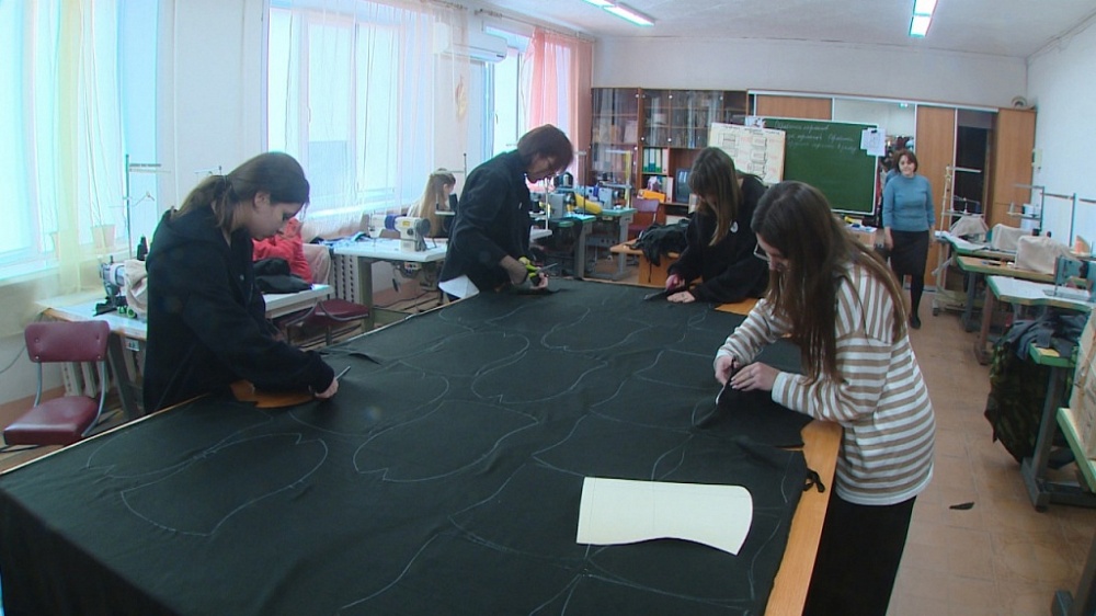 Астраханские студенты шьют балаклавы мобилизованным