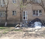 Фото дня: астраханцы выходят в окно