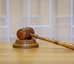 Астраханский чиновник отрицает свою вину в смерти подростка