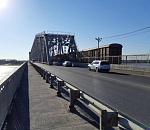 Грузовикам в Астрахани могут запретить проезжать по Старому мосту