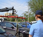 Приставы продали на торгах автомобиль астраханца из-за долга по алиментам