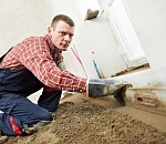 Астраханец решил бесплатно помочь другу с ремонтом, а в итоге лишился 55 тысяч рублей