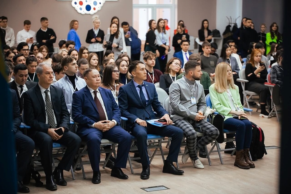 В АГУ открылся Российско-Казахстанский молодёжный форум