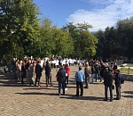 Около сотни зоозащитников вышли на митинг в центре Астрахани