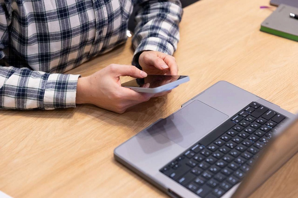 От «расчёта премий» до «задолженностей»: на какие фишинговые письма попадаются сотрудники