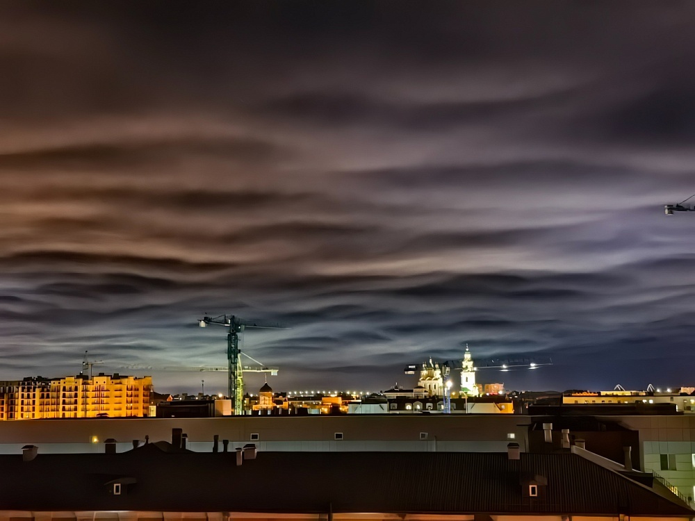 Природный пожар в Калмыкии стал причиной редкого небесного зрелища в Астрахани 