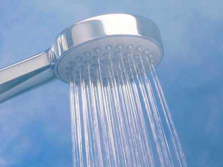 Кому в Астрахани наконец дали горячую воду, а кому еще придется ждать 