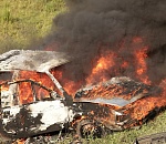 В Астрахани ночью неизвестные подожгли автомобиль