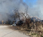В Астрахани произошел крупный пожар: сгорел и обрушился склад на площади 1000 кв.м. (ОБНОВЛЕНО!)