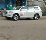 Фото дня: в Астрахани мусоровоз отомстил водителю иномарки