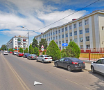 Напротив АГУ в Астрахани запретили парковку