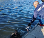 В Астрахани из городского канала извлекли тело мужчины