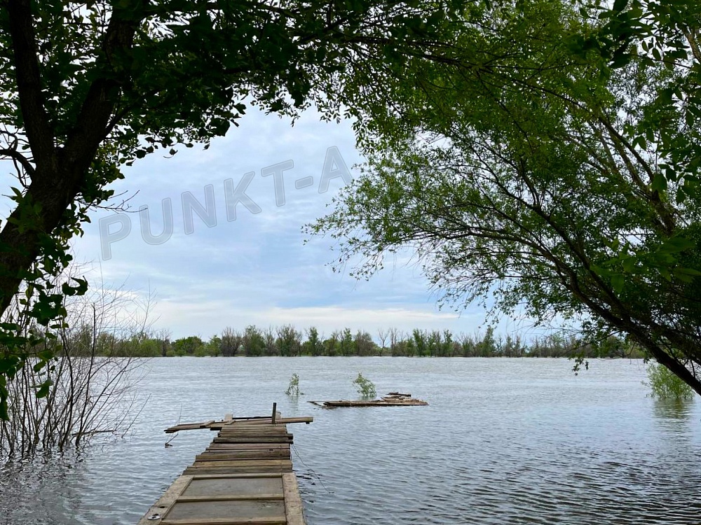 Под Астраханью девочку-подростка унесло течением