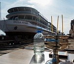 Как спускали на воду первый в истории  завода «Лотос» колесный теплоход. Фоторепортаж Максима Коротченко