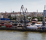 Кто и зачем мешает работе астраханского порта