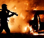 В Астрахани ранним утром вспыхнул автомобиль