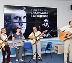 В астраханском Штабе общественной поддержки «Единой России» пели Высоцкого