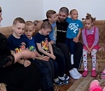 Дагестанка усыновила восьмерых астраханских детей с инвалидностью