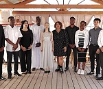 Иностранные студенты астраханских вузов исполнили легендарную военную песню