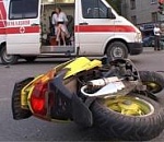 В Астрахани скутер врезался в пассажирский автобус