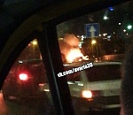 Из загоревшегося на Новом мосту Мерседеса спасли четверых человек