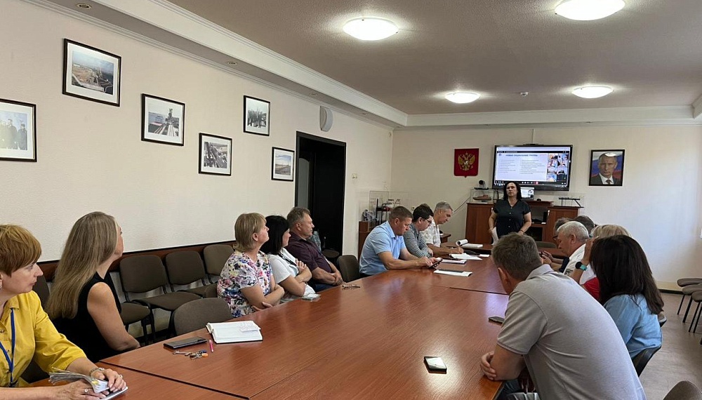 ТИК Трусовского района проводит встречи с коллективами