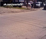 В Астрахани вооруженные сотрудники полиции проводят задержание 