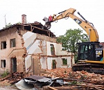 В Астрахани прокуратура добилась сноса четырех аварийных домов