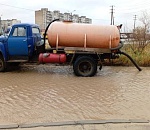 С улиц Астрахани откачали 140 кубометров дождевых вод