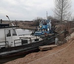 На Главном банке Волги паром вместе с людьми и авто снесло ветром