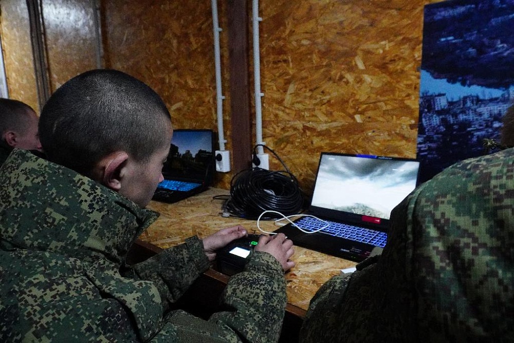 Астраханский студент заключил контракт на службу в беспилотных войсках