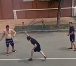 Подробности астраханского Мортал Комбата: мужчина с ножом задержан и доставлен в отделение полиции