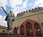 В Астрахани территорию у железнодорожного вокзала собираются благоустроить