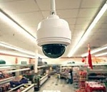 Астраханка устроила в гипермаркете спектакль для камер наблюдения