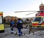 Оперативная доставка вертолетом астраханской  санавиации помогла врачам спасти жизнь пациента