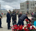 Астраханцы могут почтить память жертв теракта в «Крокус Сити Холле» на Лебедином озере 