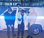 А-ля 90-ые: астраханца избили на улице и отобрали у него телефон